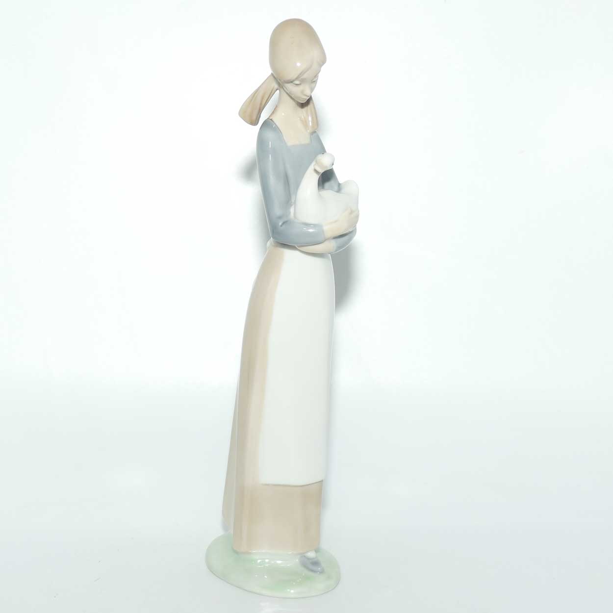 Nao by Lladro figure Girl with Goose #0025