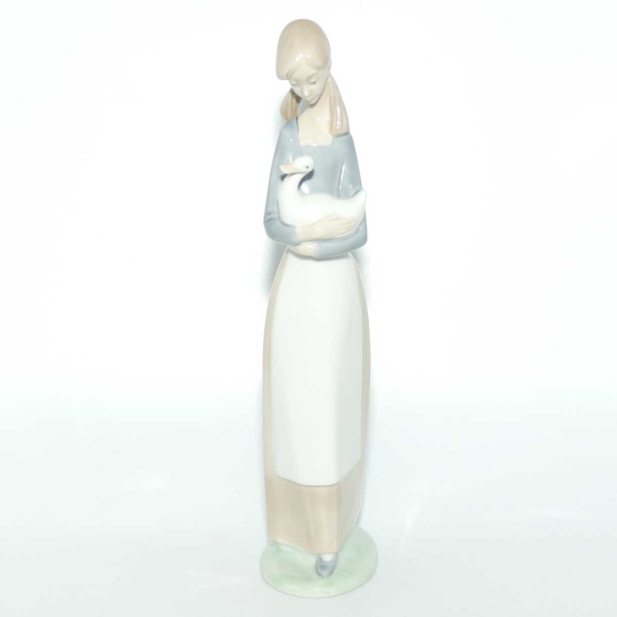 Nao by Lladro figure Girl with Goose #0025