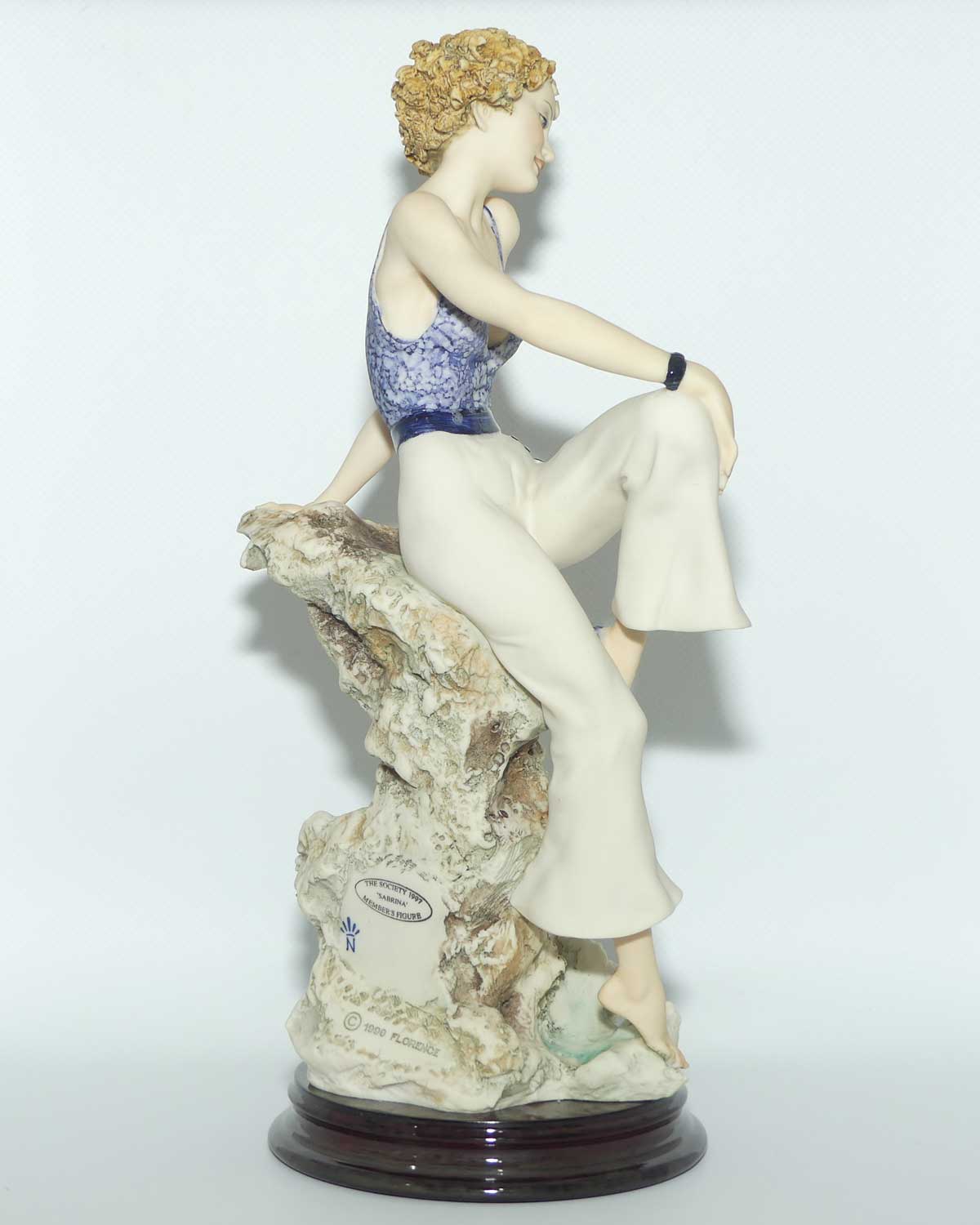 Giuseppe Armani Florence figure | 0110C | Sabrina | 1997 Member piece | Cert + boxed