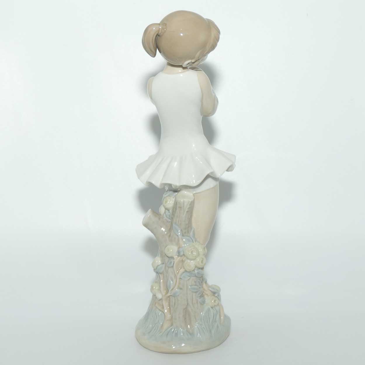 Nao by Lladro figure Ballet Girl #0196