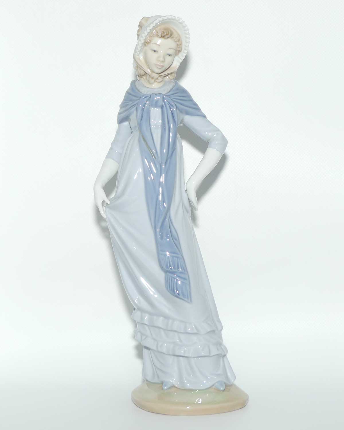 Nao by Lladro figure Lady with Shawl | #0290 | Gloss