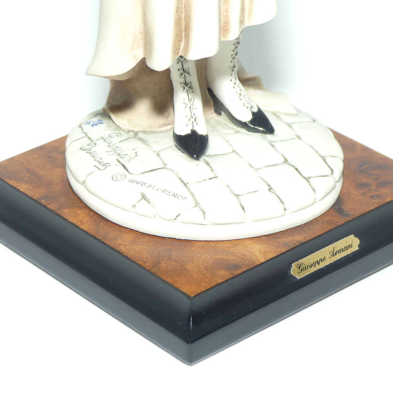 Giuseppe Armani Florence figure | 0468C | Young Lady with Yorkshire Terrier | Boxed