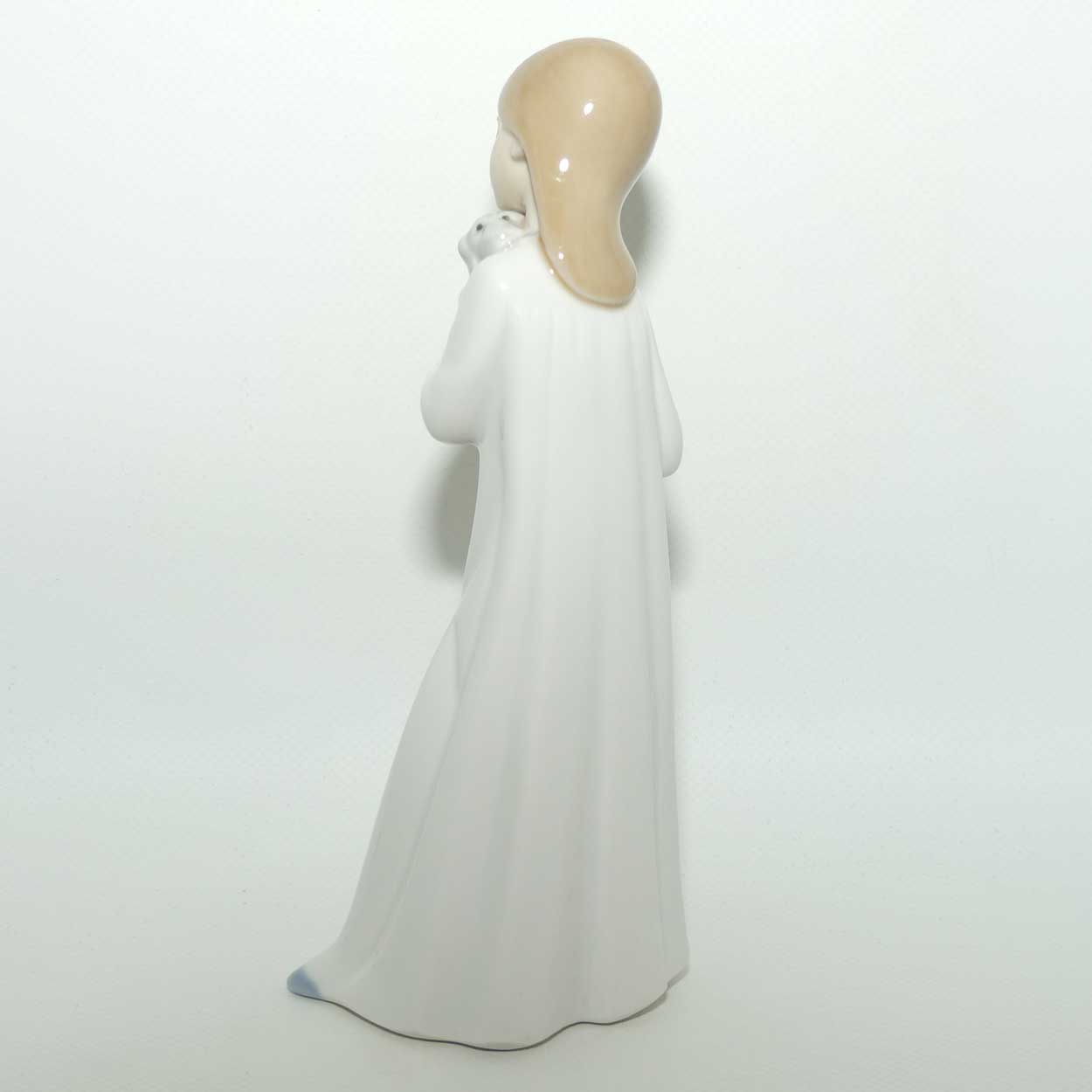 Nao by Lladro figure Girl with Puppy #0563