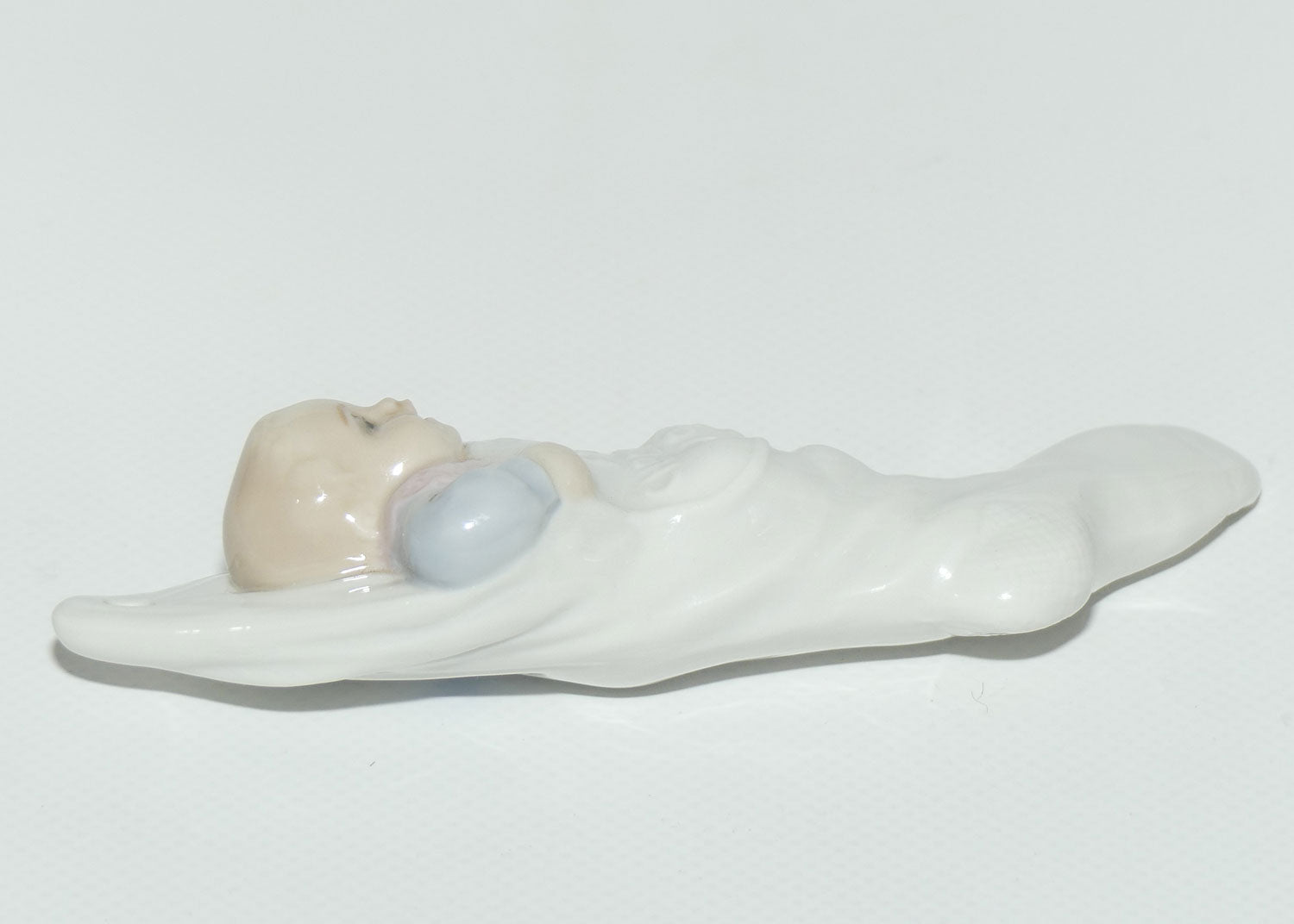 Lladro figure Baby's First Christmas #05922 | figure only