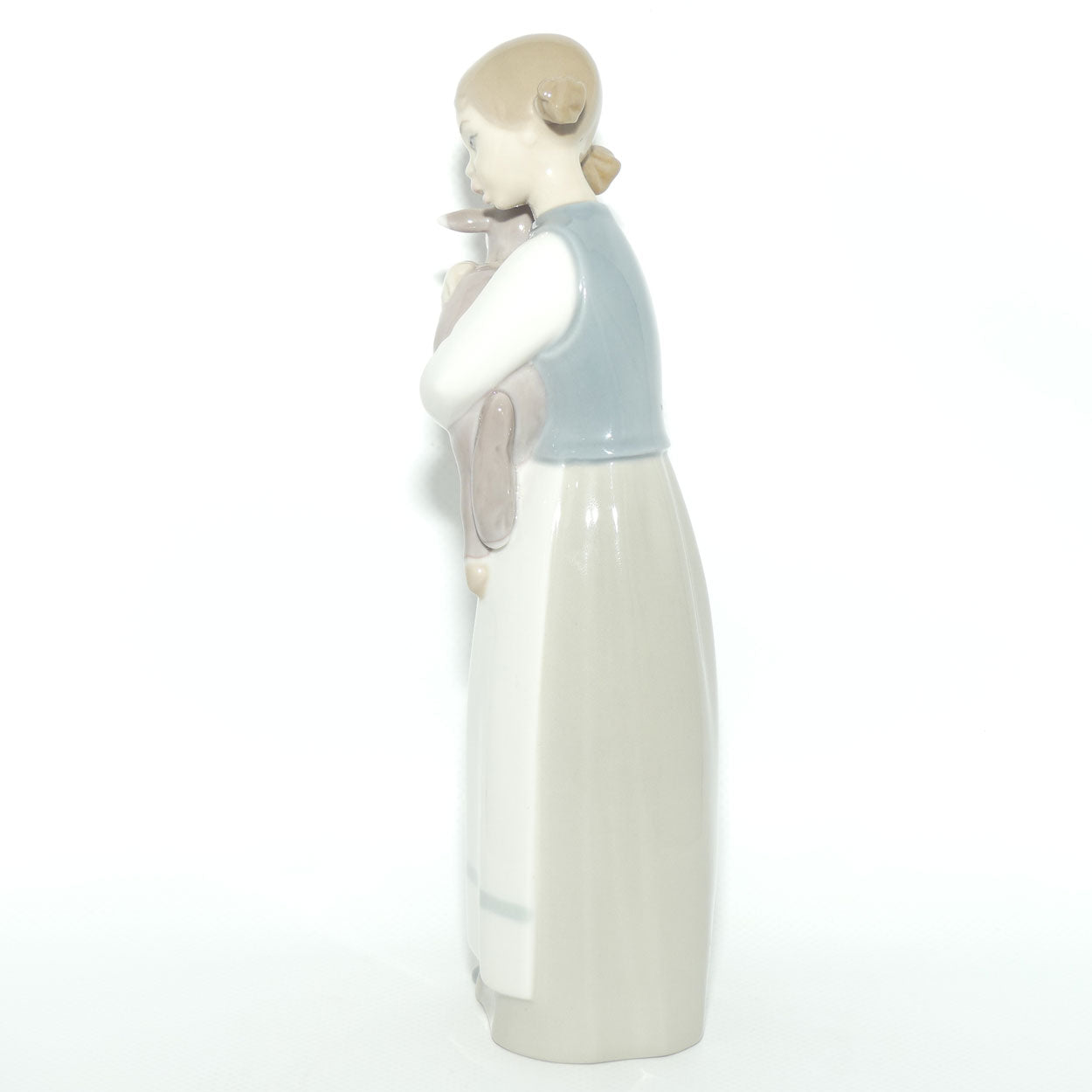 Lladro figure Girl with Lamb | Gloss | #1010