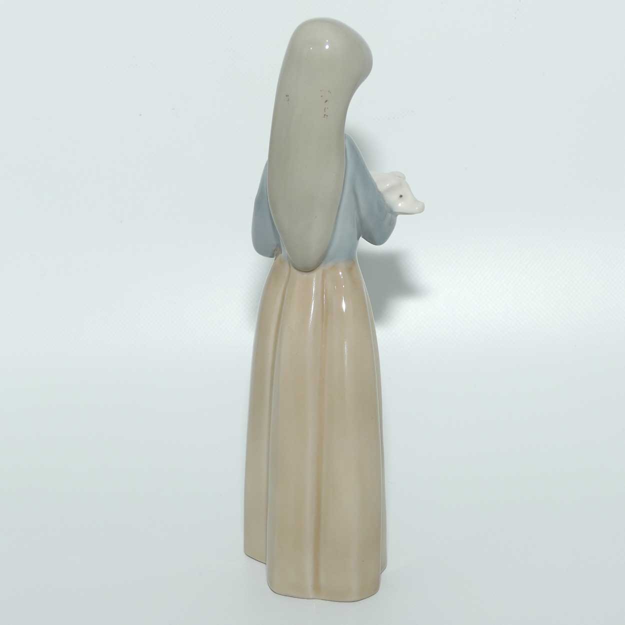 Lladro figure Girl with Pig | #1011