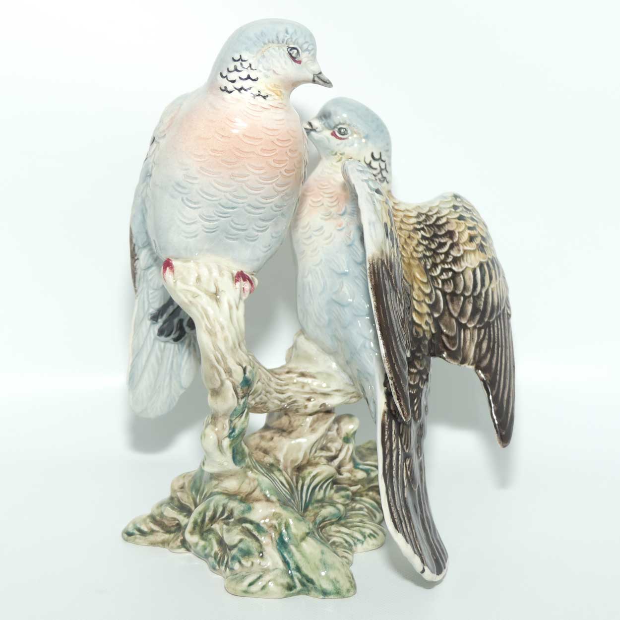 #1022 Beswick Turtle Doves