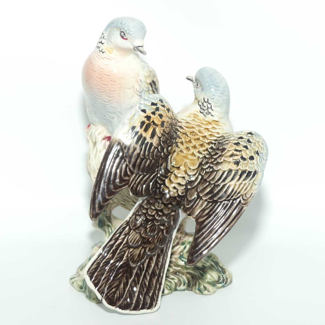 #1022 Beswick Turtle Doves