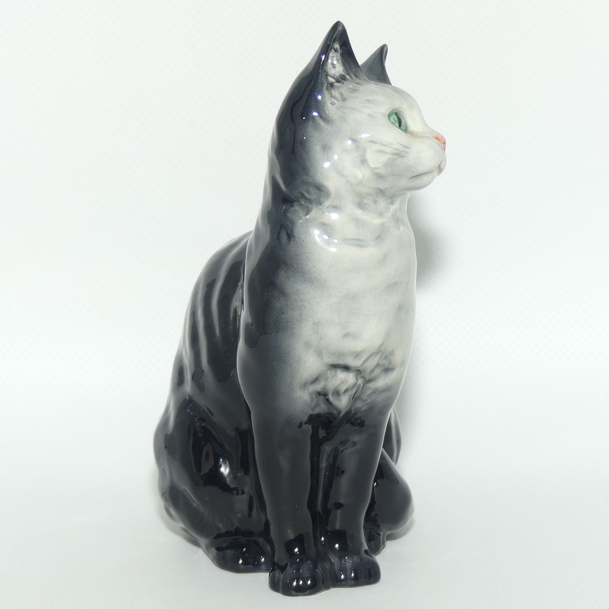 #1030 Beswick Cat | Seated Looking Up | Grey Smokey Blue