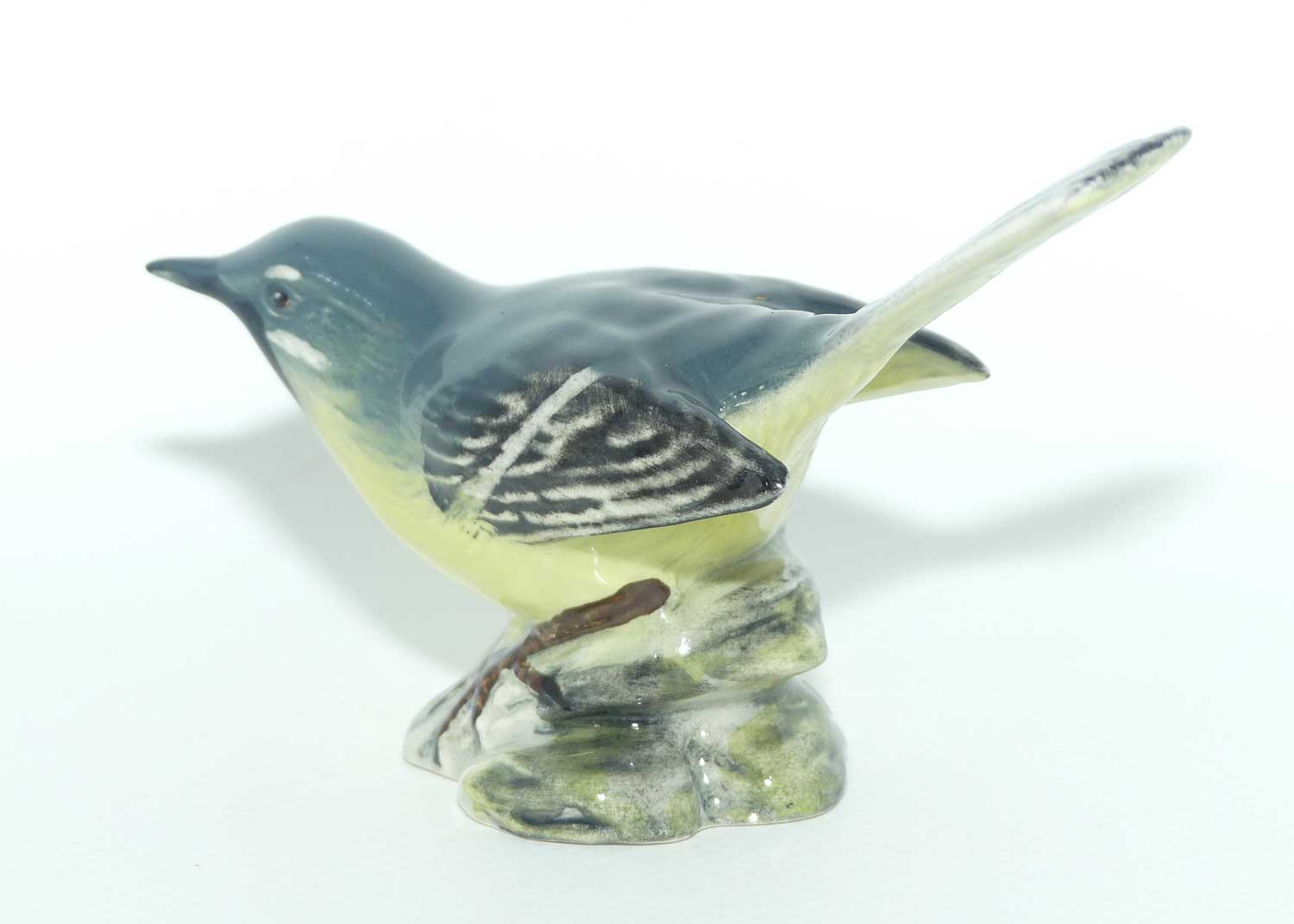 #1041B Beswick Grey Wagtail | Head Up | Gloss