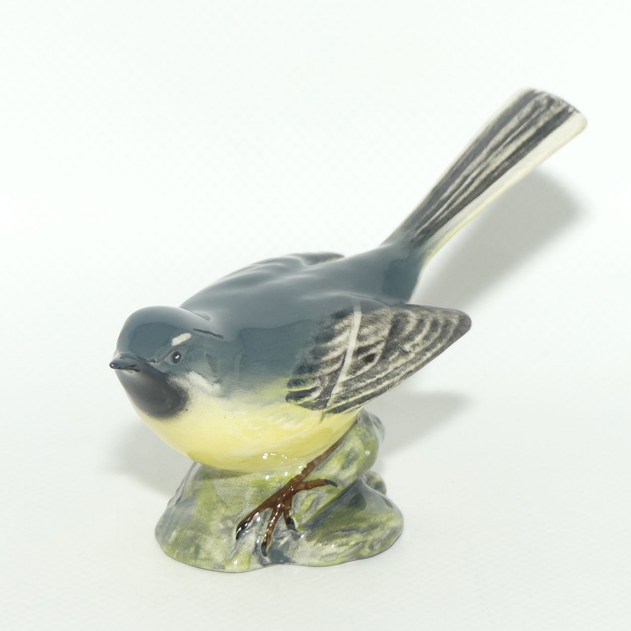#1041B Beswick Grey Wagtail | Head Up | Gloss | boxed