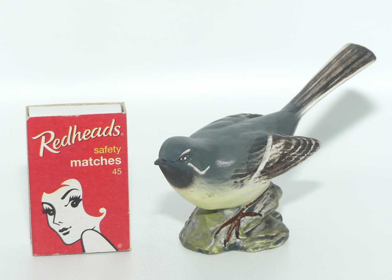 #1041B Beswick Grey Wagtail | Head Up | Matt