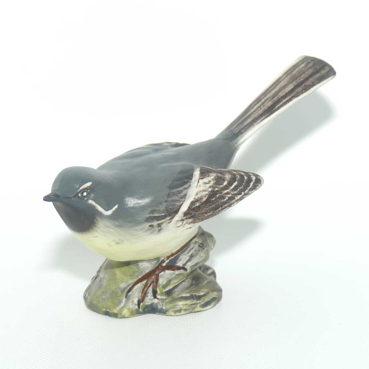 #1041B Beswick Grey Wagtail | Head Up | Matt
