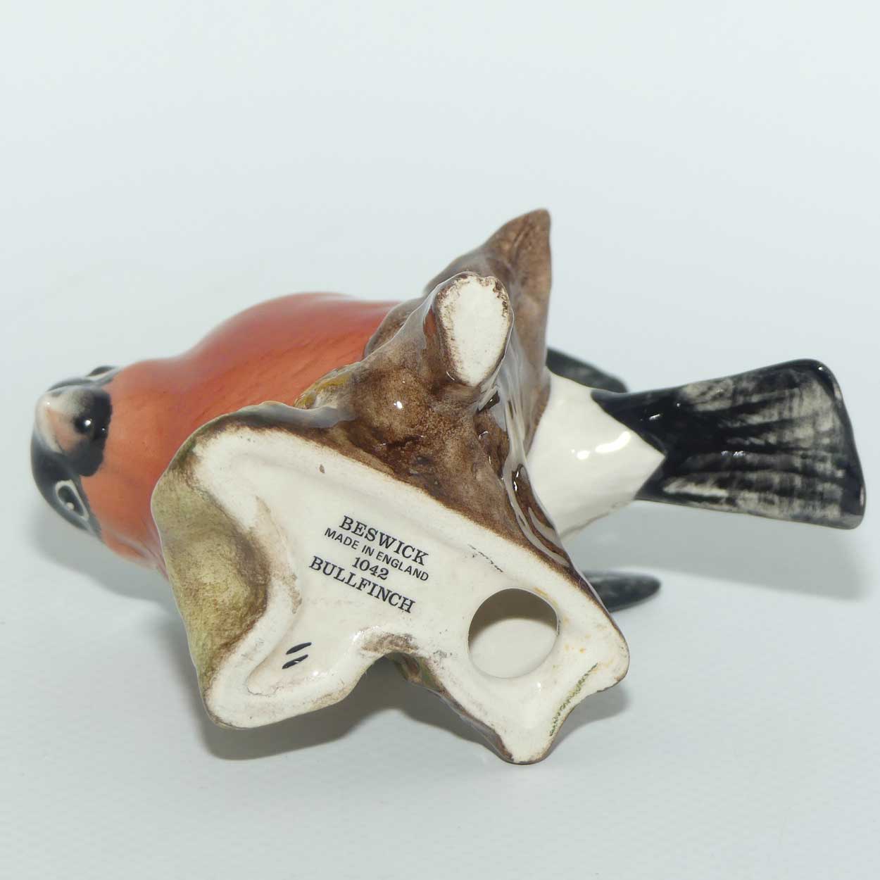 #1042B Beswick Bullfinch | Twig Base