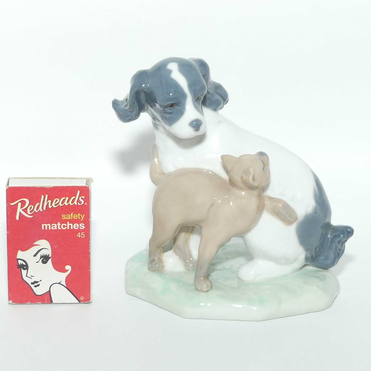 Nao figure Dog and Cat in Harmony | #1048