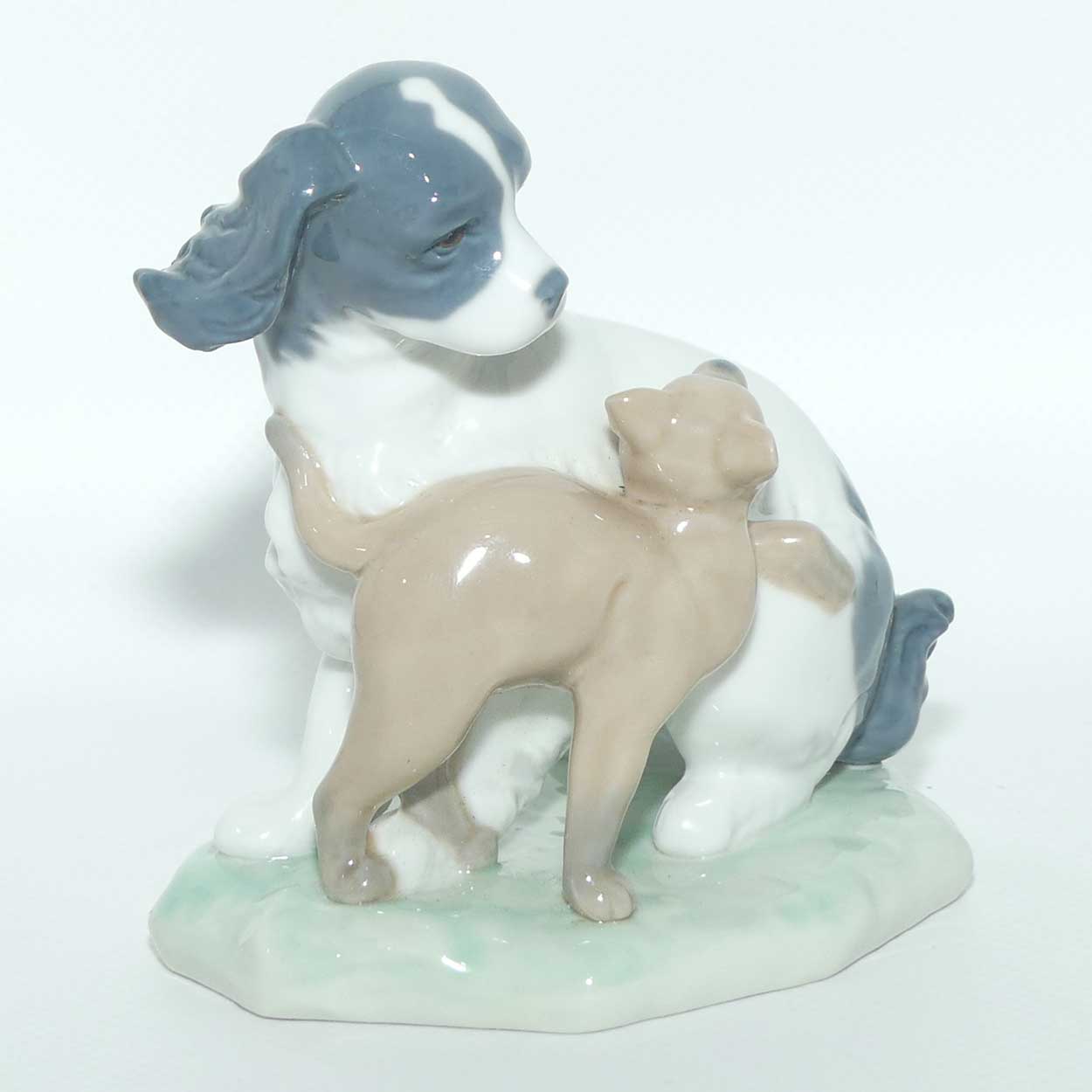 Nao figure Dog and Cat in Harmony | #1048