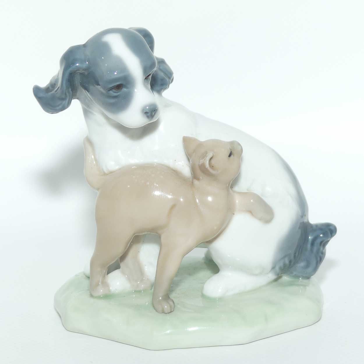 Nao figure Dog and Cat in Harmony | #1048