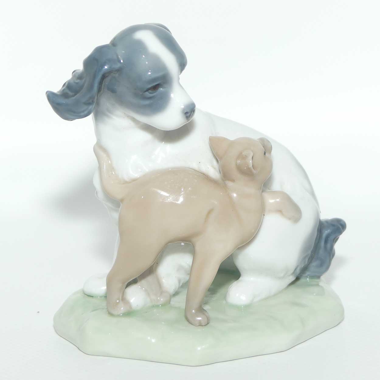 Nao figure Dog and Cat in Harmony | #1048