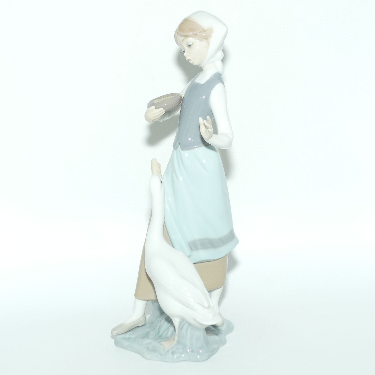 Lladro figure Girl with Duck #1052 | #3