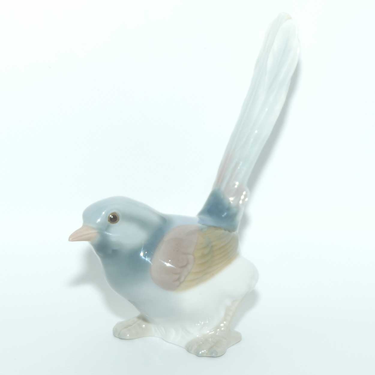 Lladro figure Bird with Long Tail | Robin | Gloss | #1054