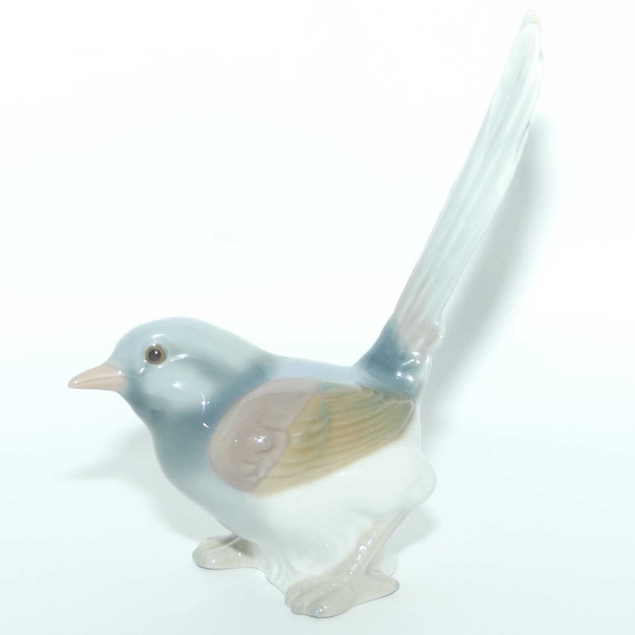 Lladro figure Bird with Long Tail | Robin | Gloss | #1054