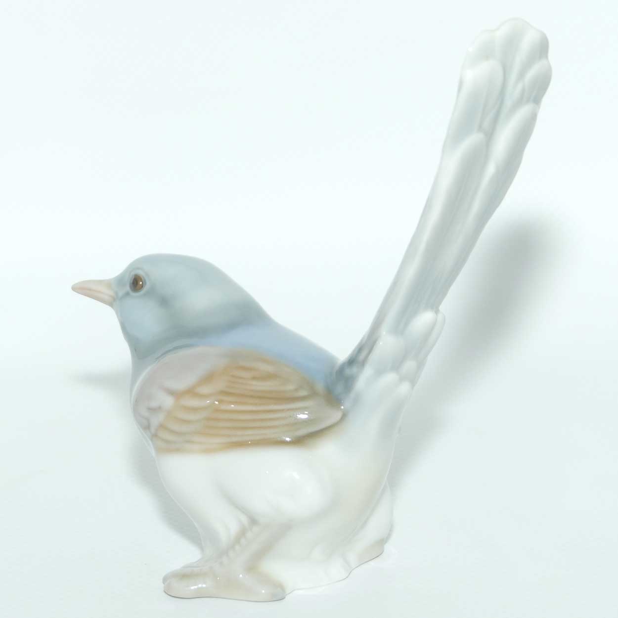 Lladro figure Bird with Long Tail | Robin | Gloss | #1054 | #2