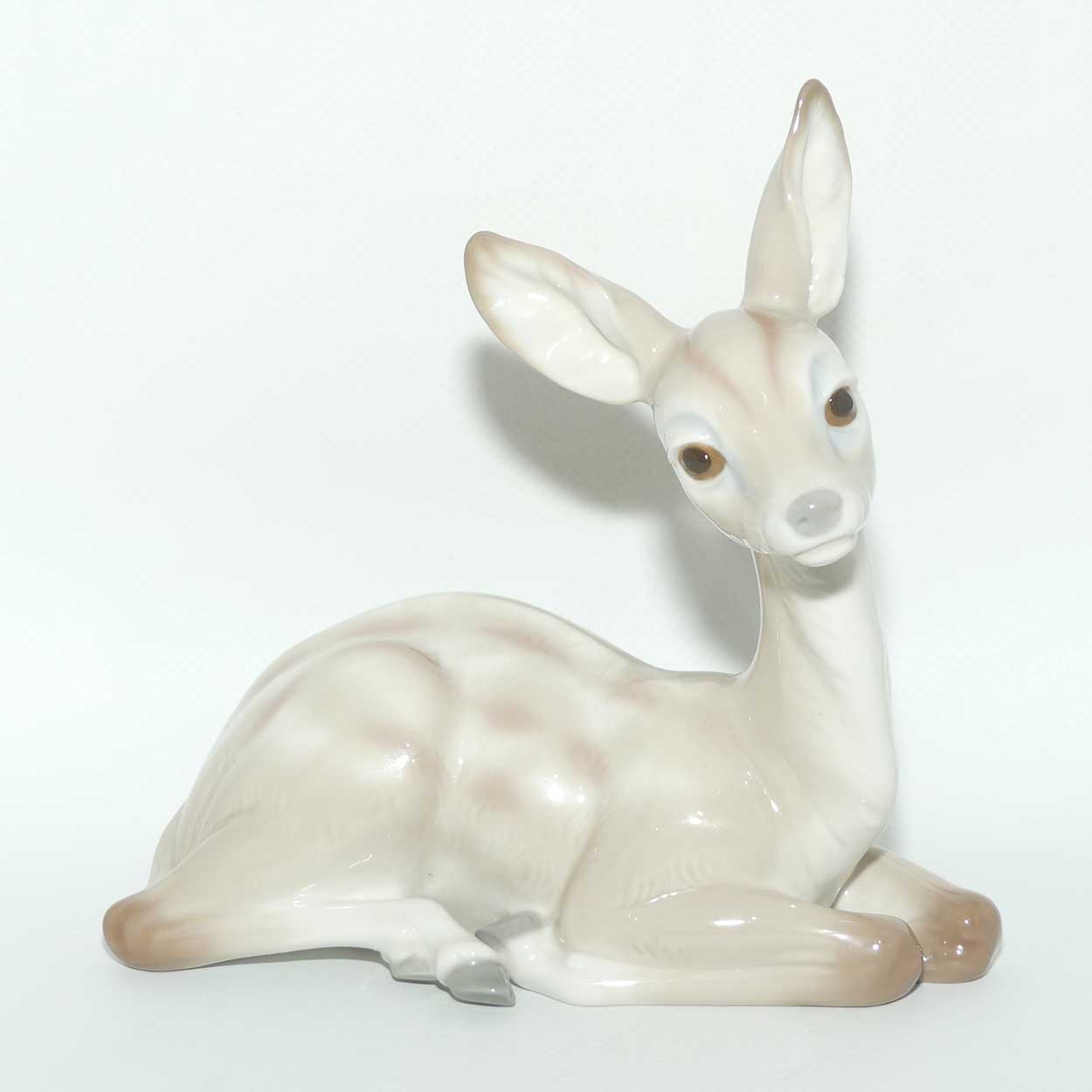 Lladro figure Deer Sitting | Gloss | 1064