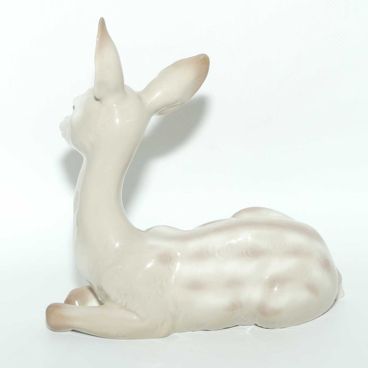 Lladro figure Deer Sitting | Gloss | 1064
