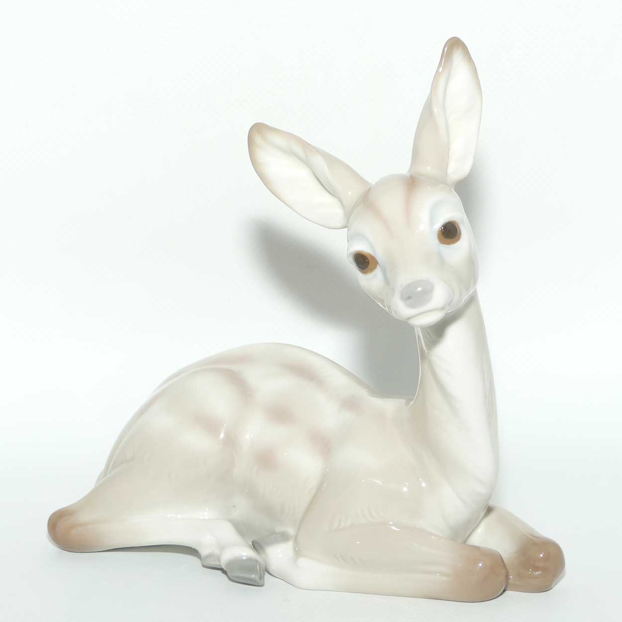 Lladro figure Deer Sitting | Gloss | 1064