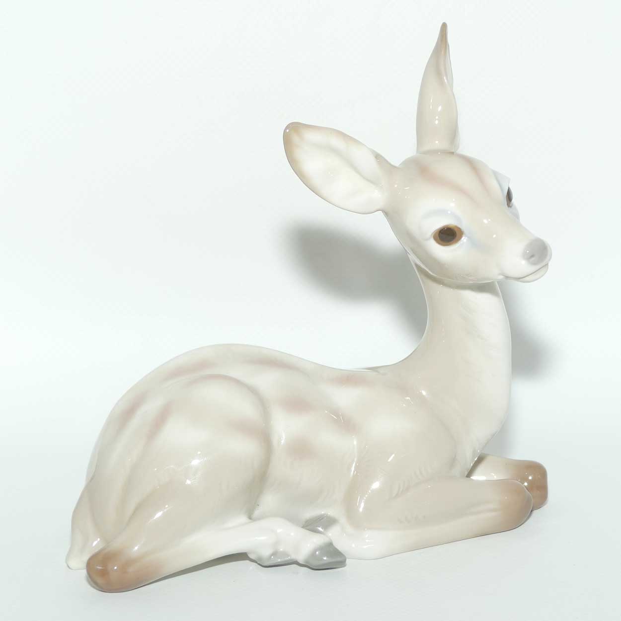 Lladro figure Deer Sitting | Gloss | 1064