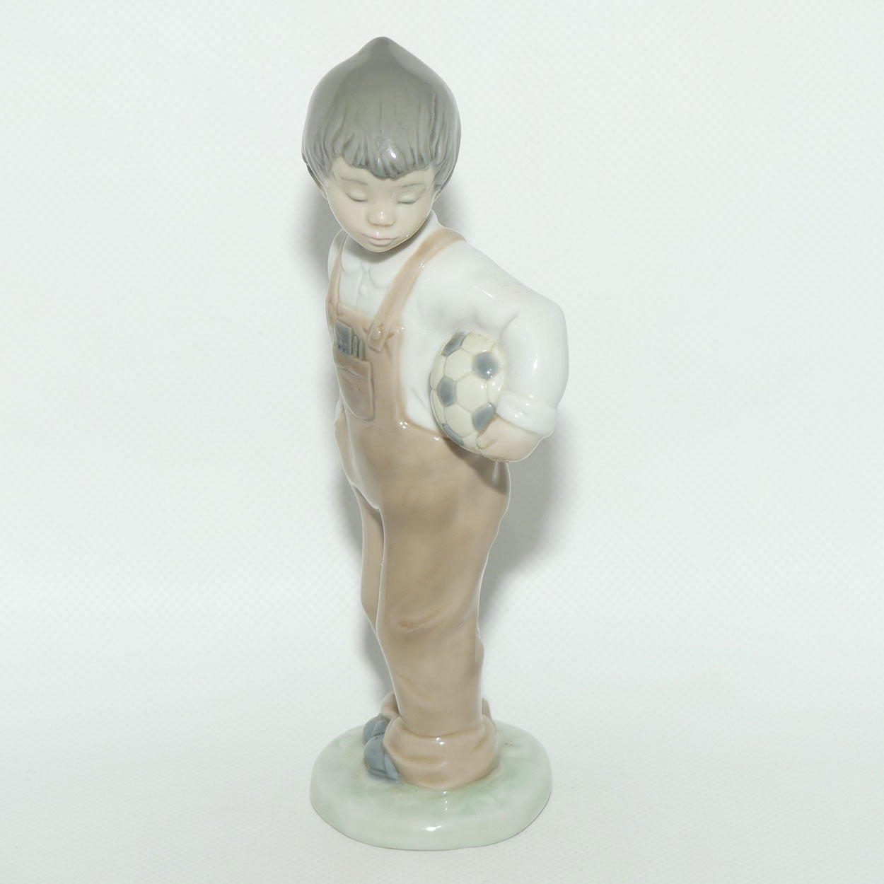 Nao by Lladro figure Wanna Play | #1068
