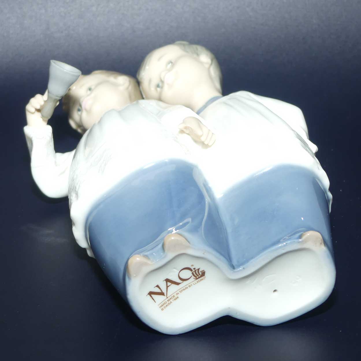 Nao by Lladro figure Choir Boys #1072