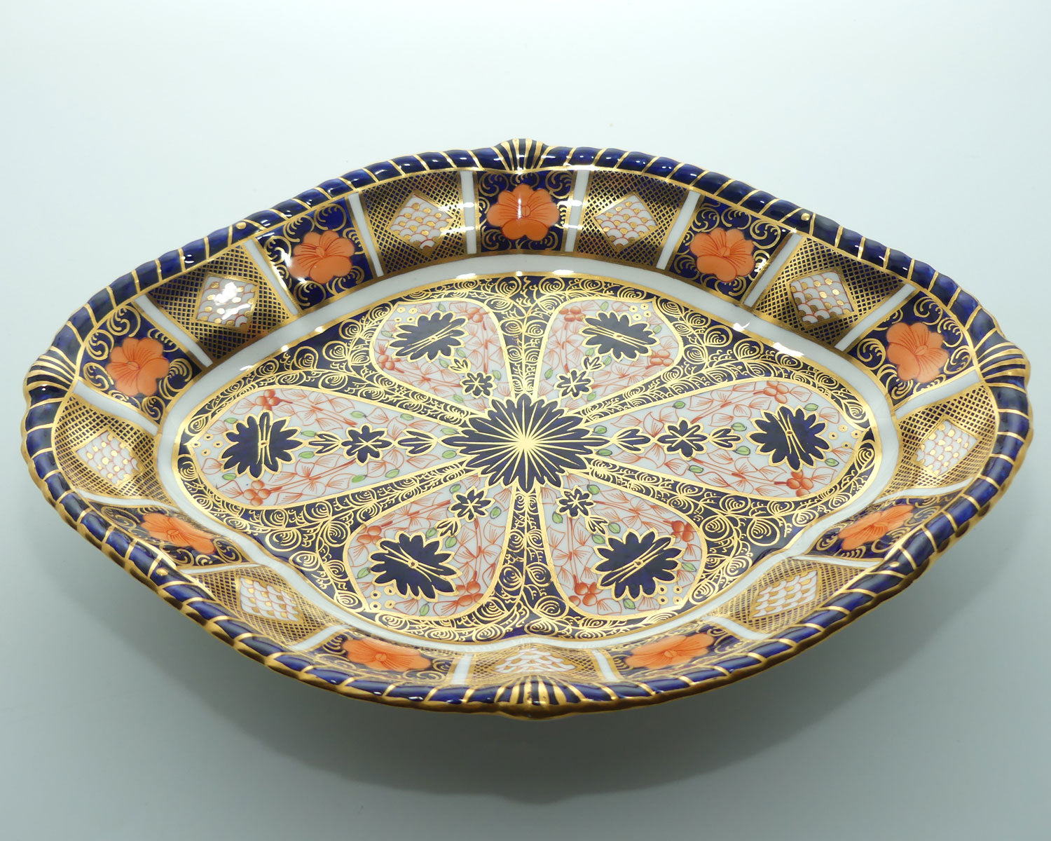 Royal Crown Derby Old Imari 1126 quatrefoil dish with rope twist border | c.1933