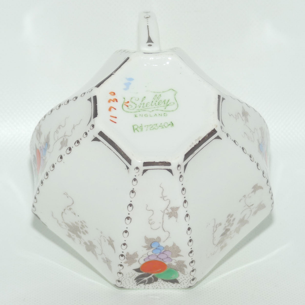 11730_peaches_grapes_1a