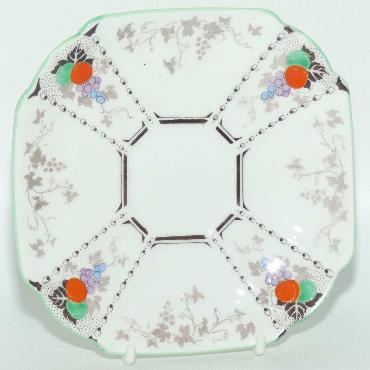 11730_peaches_grapes_1a