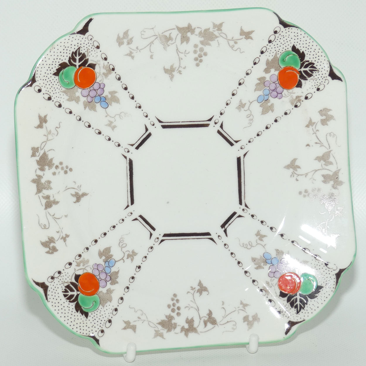 11730_peaches_grapes_1a