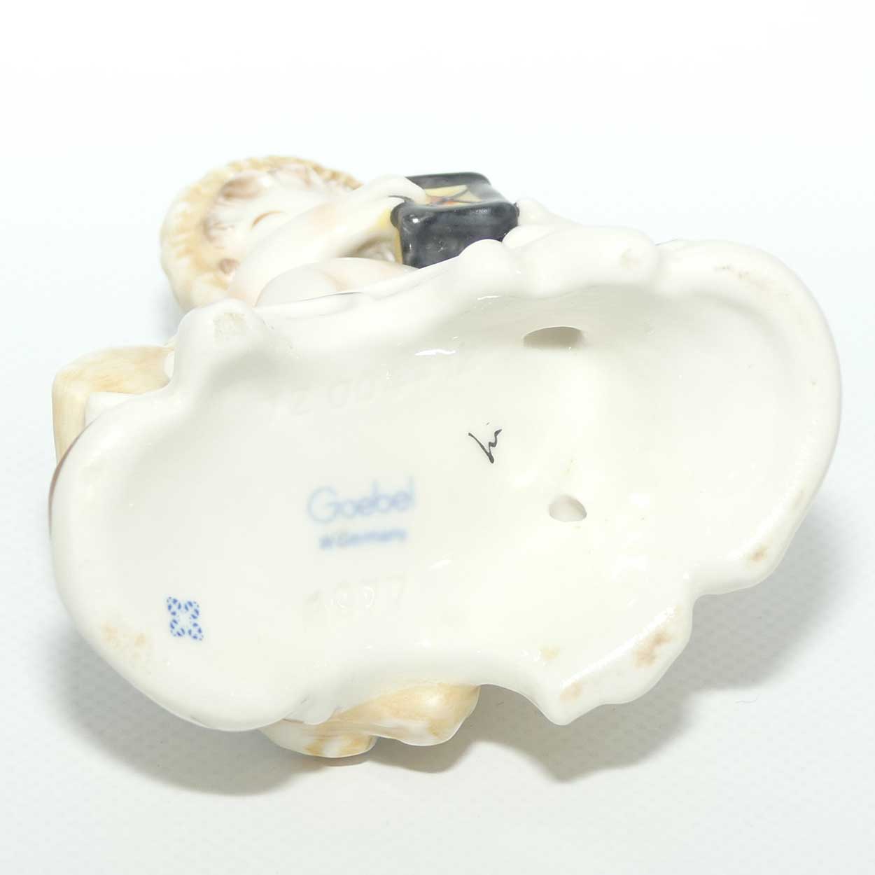 Goebel figure Cherub with Lantern | Model 12004 - 12