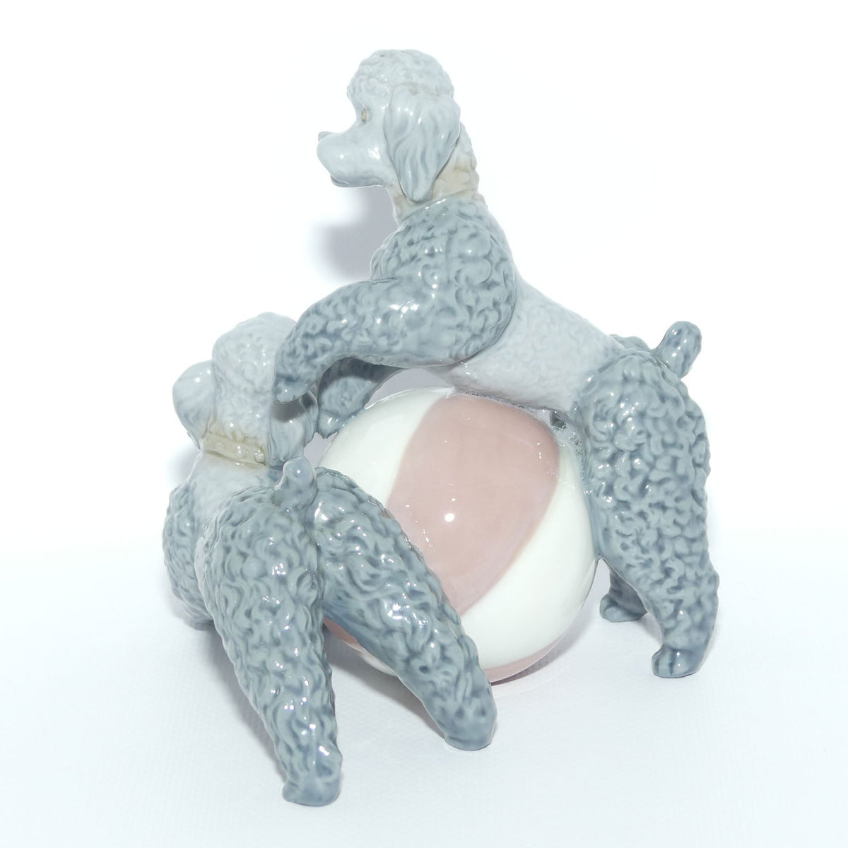 Lladro figure Playing Poodles | #1258