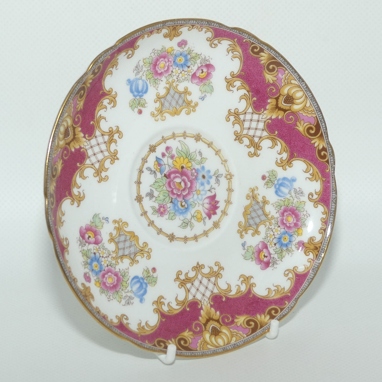 Shelley Gainsborough shape Sheraton pattern trio | Red with Gold | 13289