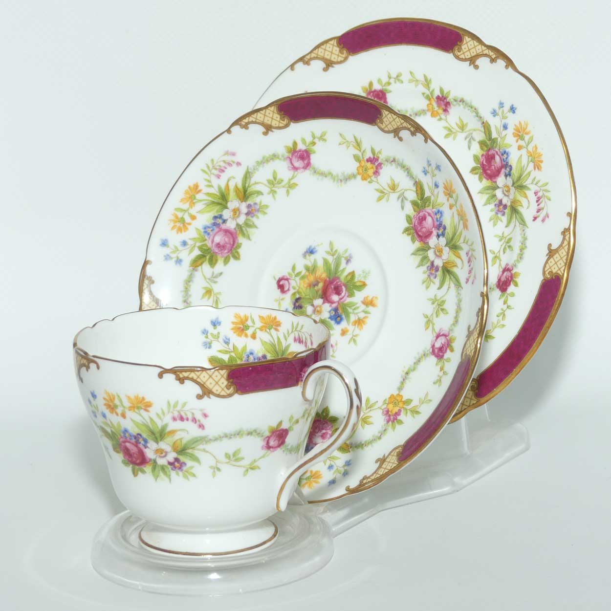 Shelley Richmond shape Dubarry trio | 13395 | Rich Crimson with Gilt Trim