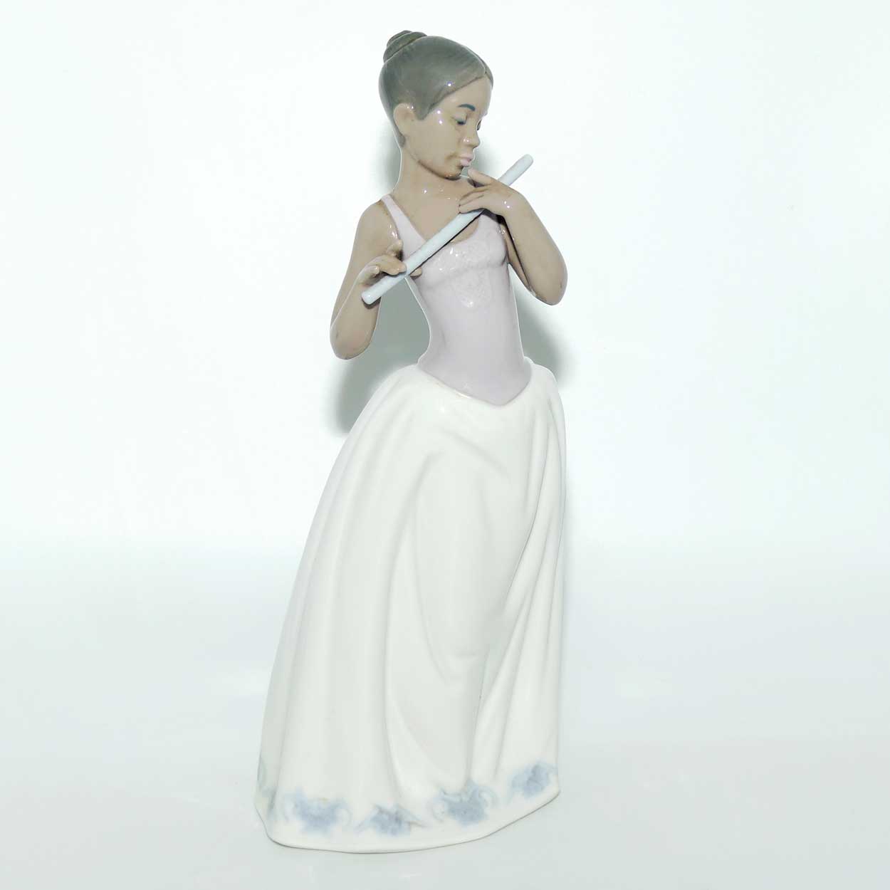 Nao by Lladro figure Notes on the Wind #1339
