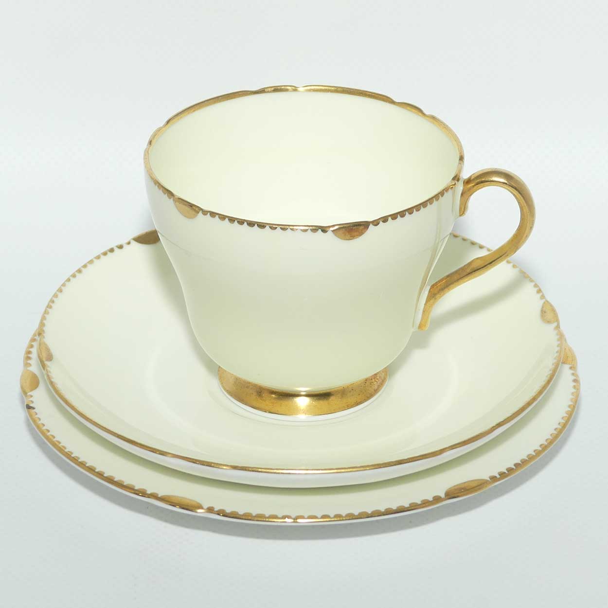 Shelley Richmond shape Cream with Gilt trim trio | 13488