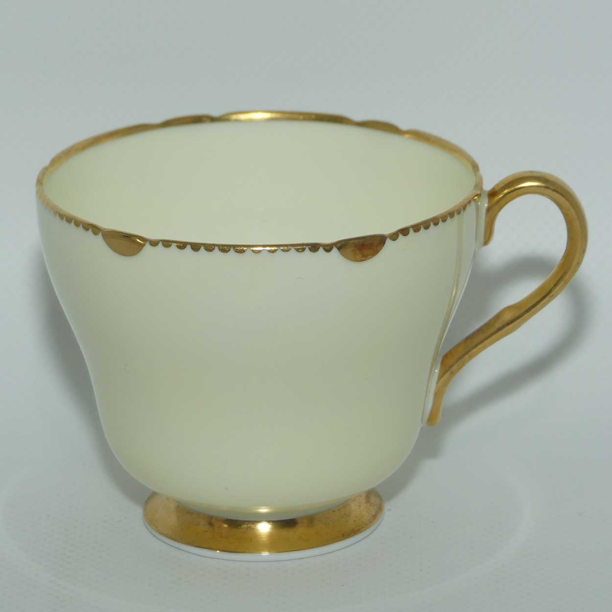 Shelley Richmond shape Cream with Gilt trim trio | 13488