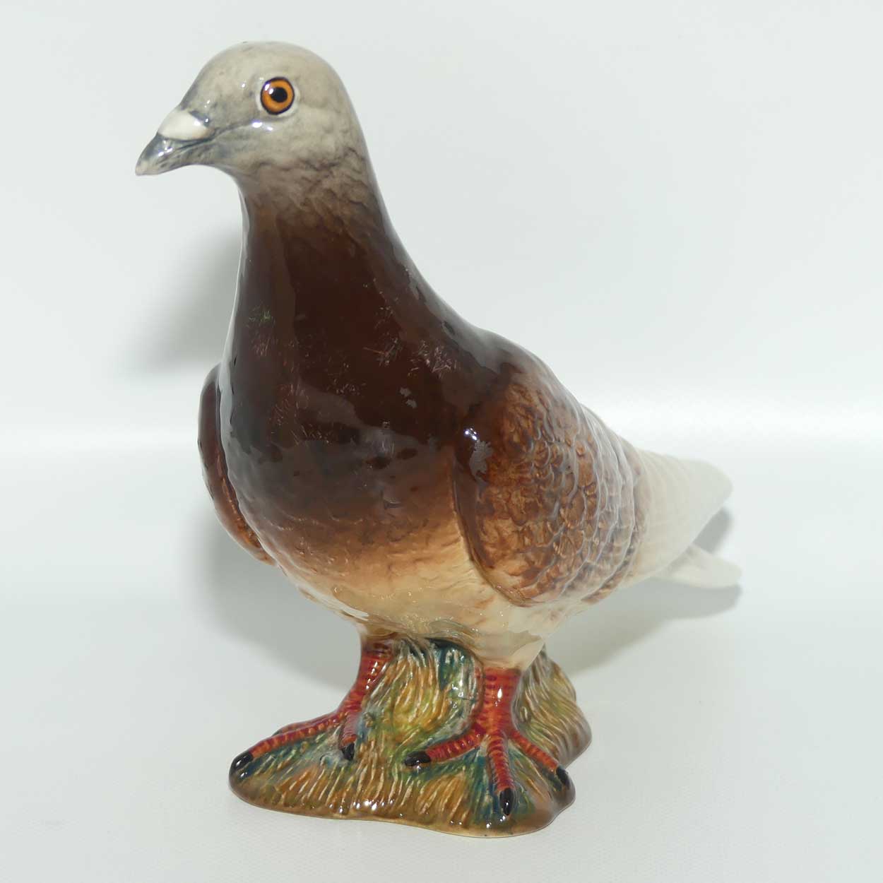 #1383B Beswick Pigeon (Red, Gloss)