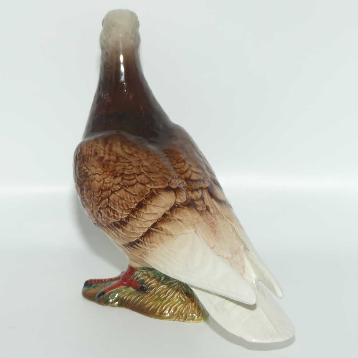 #1383B Beswick Pigeon (Red, Gloss)