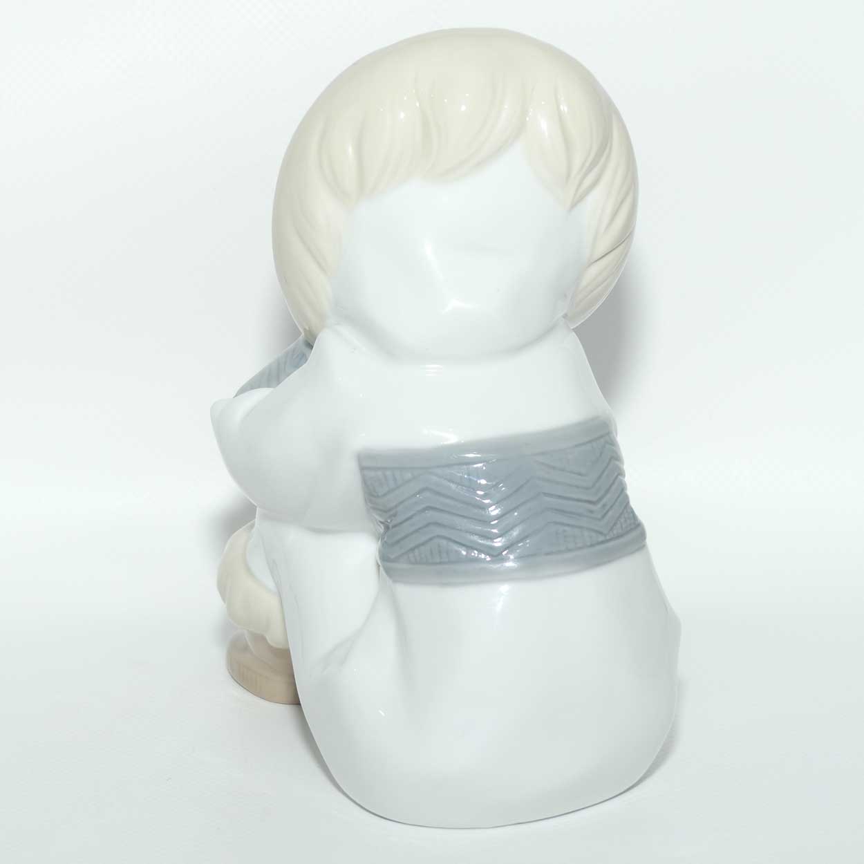 Nao by Lladro figure Arctic Dreams | #1397 | Gloss