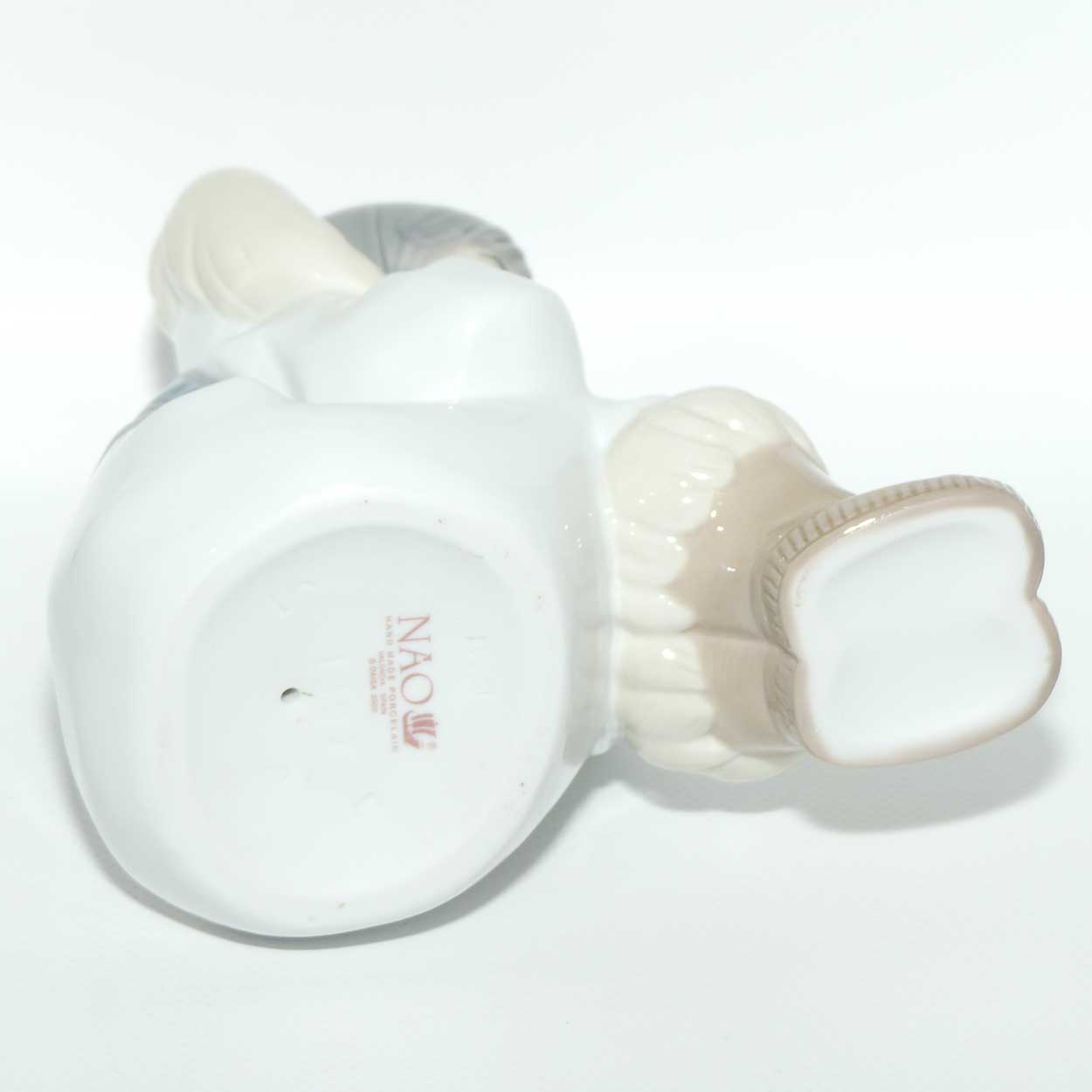 Nao by Lladro figure Arctic Dreams | #1397 | Gloss