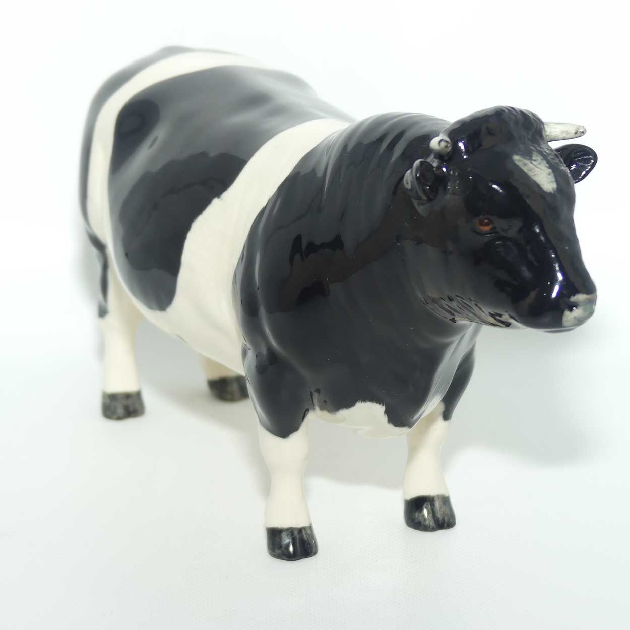 #1439A Beswick Fresian Bull 'Coddington Hilt Bar' | #1