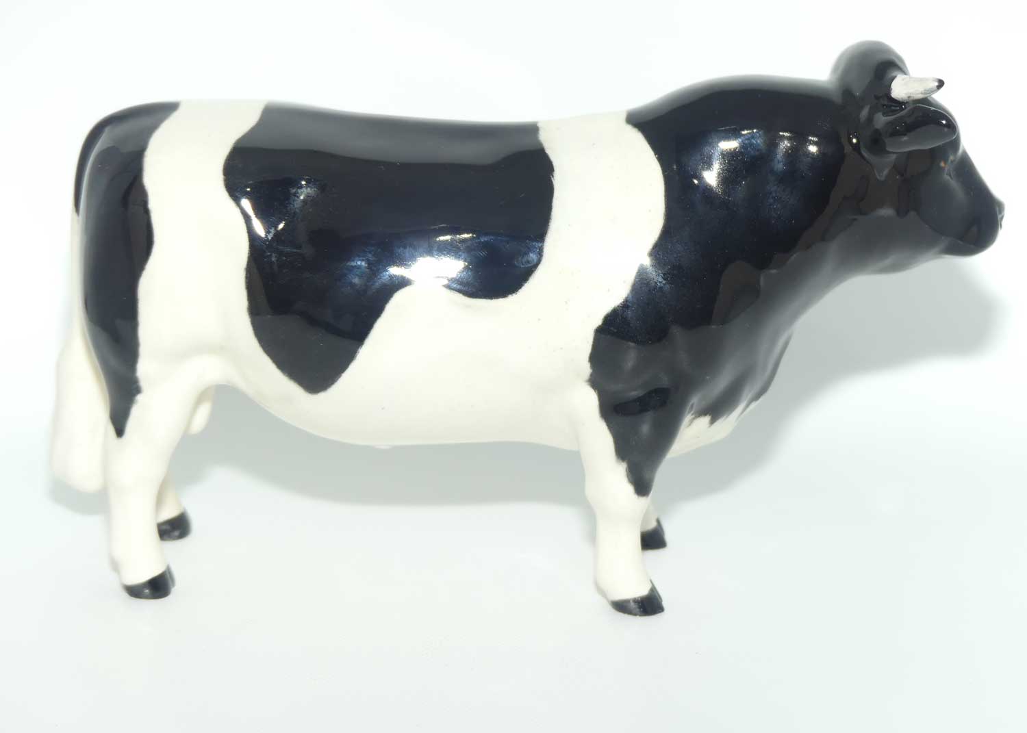 #1439A Beswick Fresian Bull 'Coddington Hilt Bar' | #4