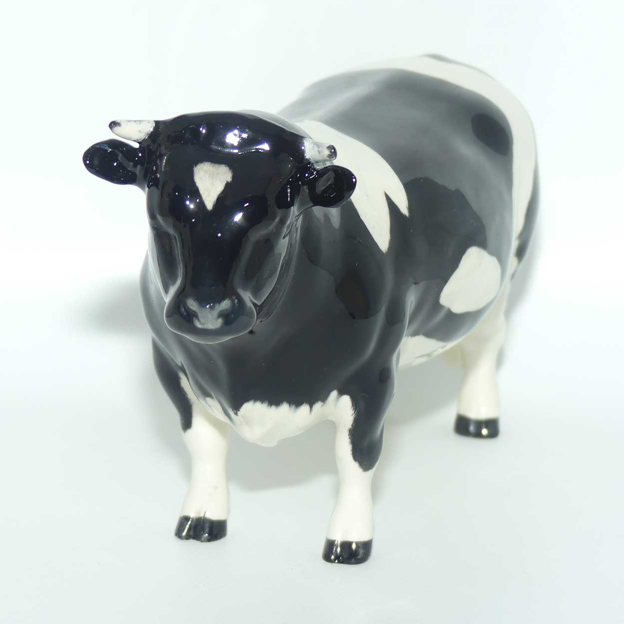 #1439A Beswick Fresian Bull 'Coddington Hilt Bar' | #4